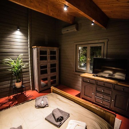 Enpi Lake Resort Jászvásár Kültér fotó