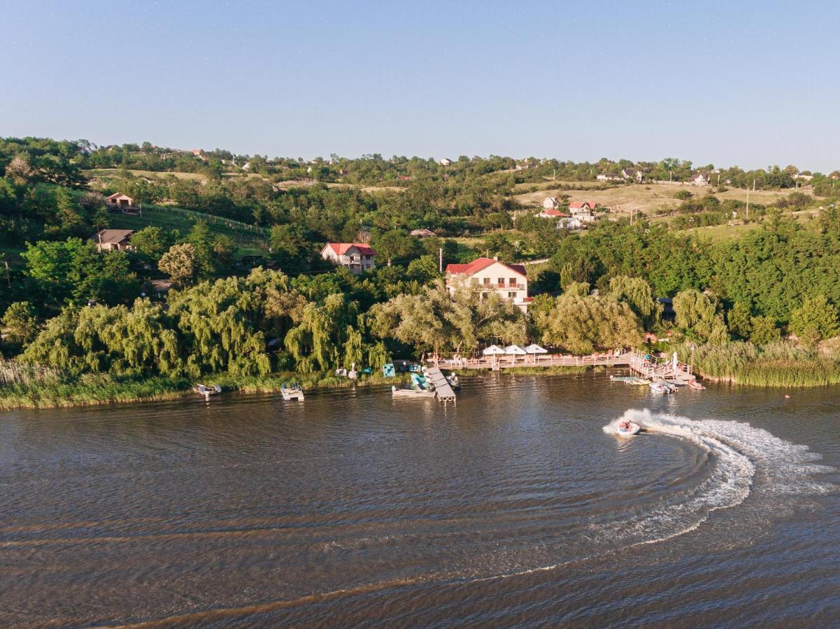 Enpi Lake Resort Jászvásár Kültér fotó