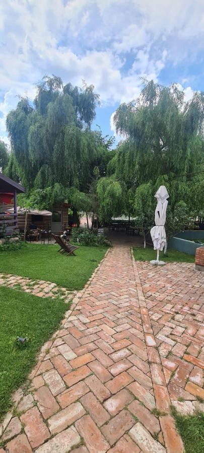 Enpi Lake Resort Jászvásár Kültér fotó
