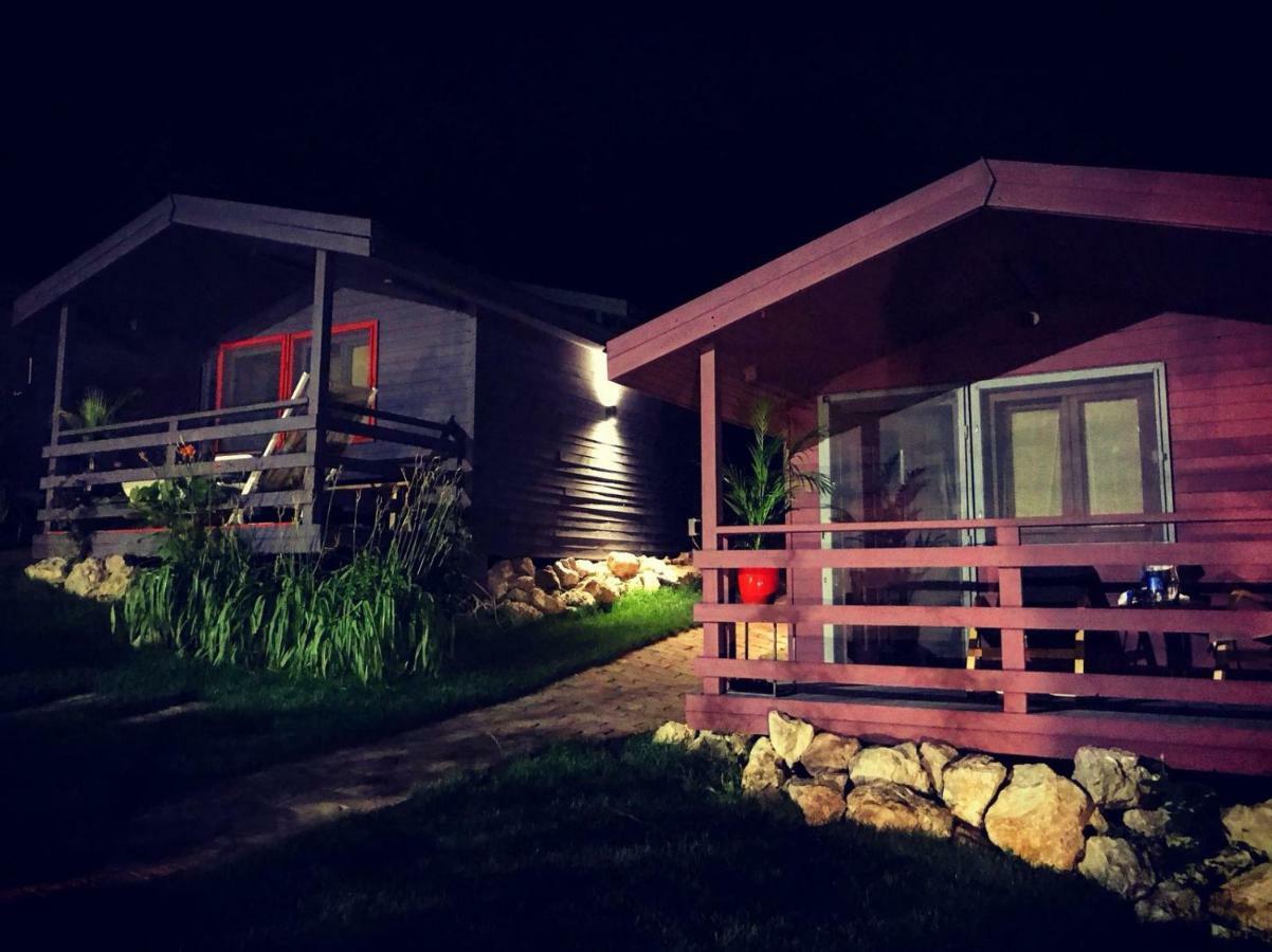 Enpi Lake Resort Jászvásár Kültér fotó